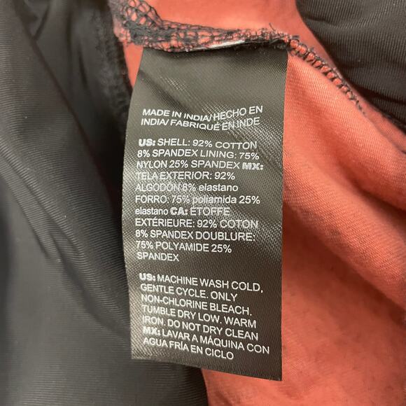 Chico’s Zenergy Women's 2P Brown Leopard Print Side Pockets Athleisure Leggings - Picture 3 of 6